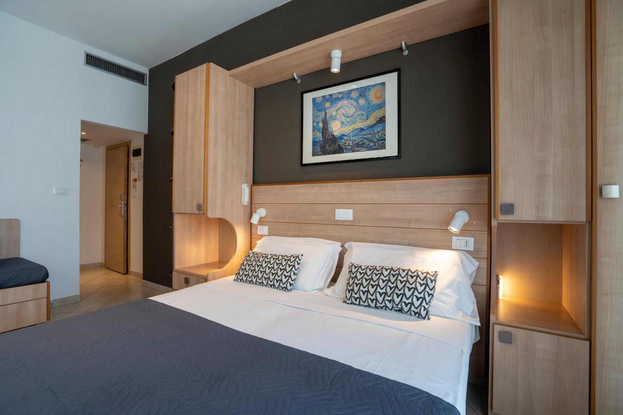 Hotel Mocambo Riccione Dış mekan fotoğraf